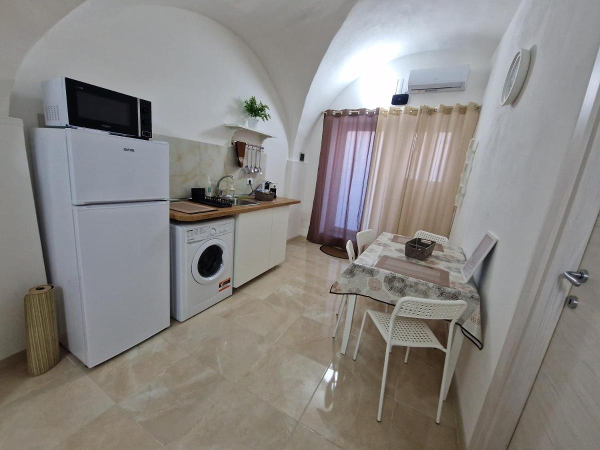 Daniel'S House Apartment Catania Bagian luar foto
